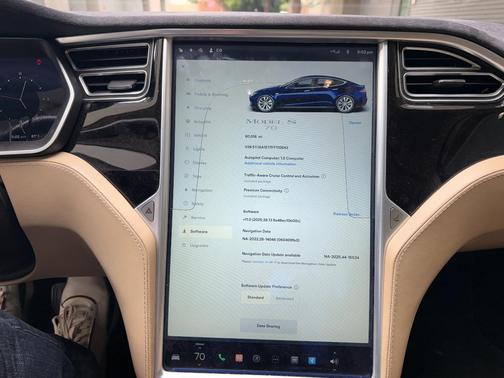 Blue 2015 Tesla Model S 70