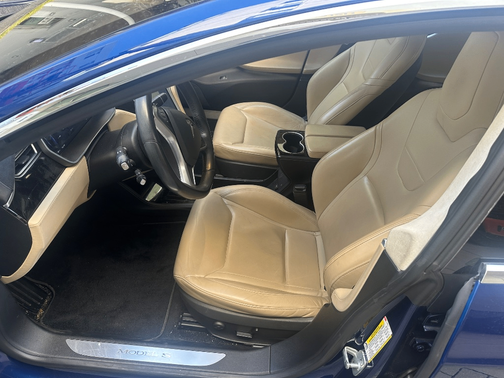 Blue 2015 Tesla Model S 70
