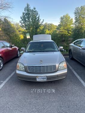 Gold 2002 Cadillac DeVille Base