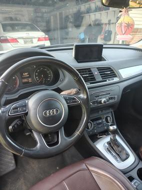 White 2017 Audi Q3 2.0T Premium