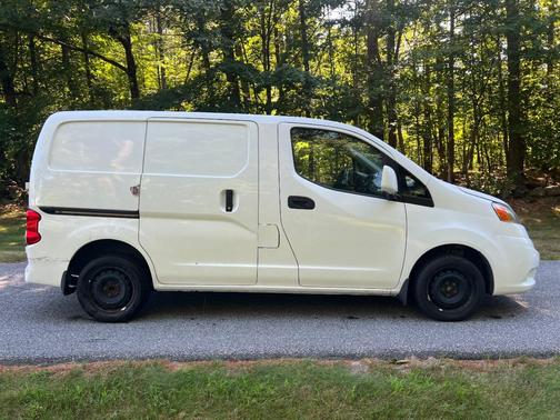 White 2019 Nissan NV200 SV