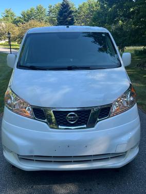 White 2019 Nissan NV200 SV