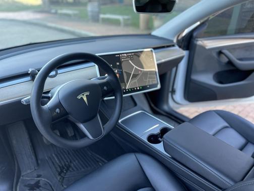 White 2021 Tesla Model Y Long Range