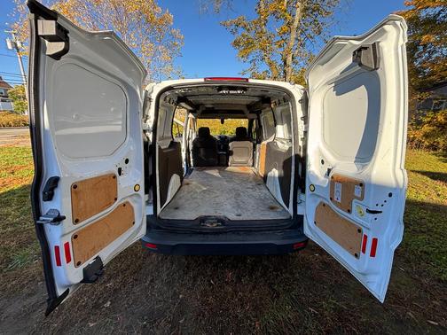 White 2015 Ford Transit Connect XLT