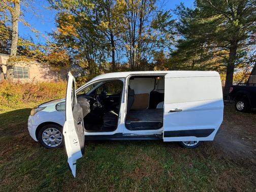 White 2015 Ford Transit Connect XLT