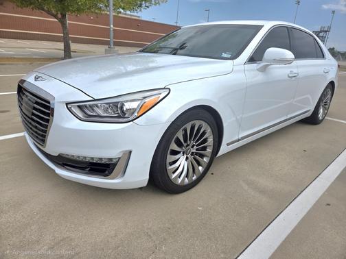 White 2018 Genesis G90 3.3T Premium