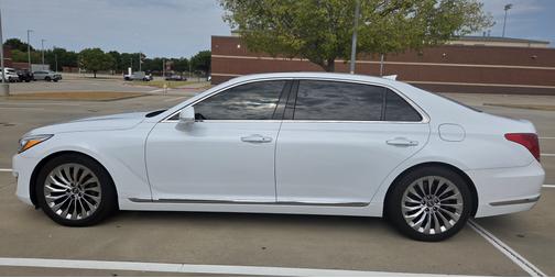 White 2018 Genesis G90 3.3T Premium
