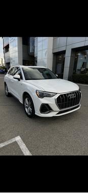2022 Audi Q3 45 S line Premium