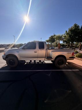Gold 2000 Ford F-150 Lariat SuperCab Flareside