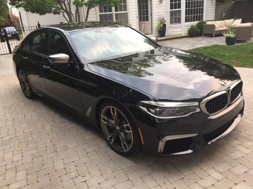 Photo 2 of 8 of 2018 BMW M550 i xDrive