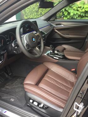 Photo 5 of 8 of 2018 BMW M550 i xDrive