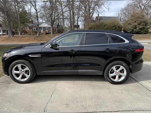 2019 Jaguar F-PACE 25t Premium