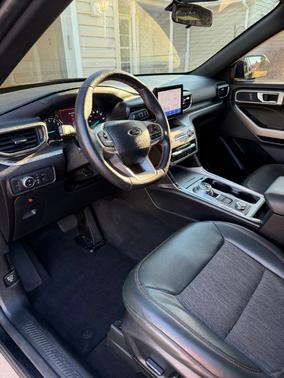 Black 2022 Ford Explorer Timberline