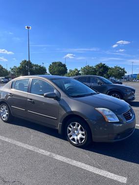 Gray 2008 Nissan Sentra 2.0 S