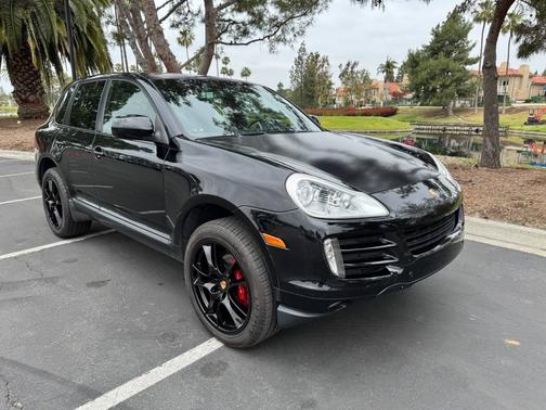 2010 Porsche Cayenne Base