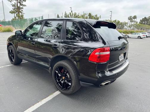 2010 Porsche Cayenne Base