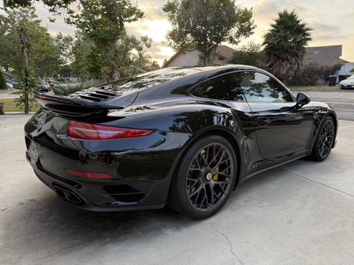 2015 Porsche 911 Turbo S