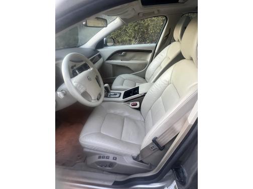2008 Volvo V70 3.2