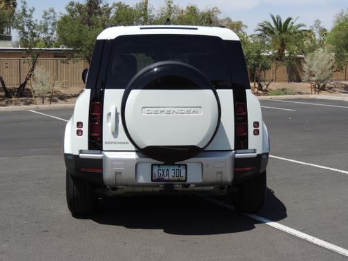 2024 Land Rover Defender 110 P300 S