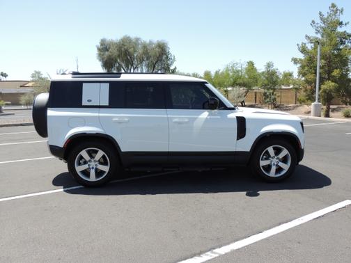 2024 Land Rover Defender 110 P300 S