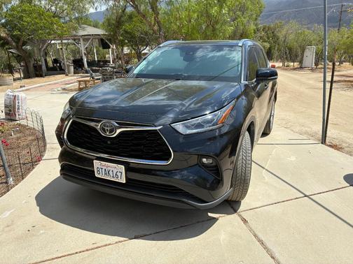 Black 2020 Toyota Highlander Limited