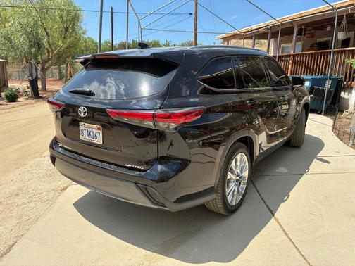 Black 2020 Toyota Highlander Limited