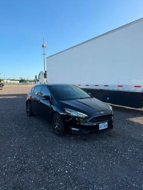 Black 2018 Ford Focus SEL