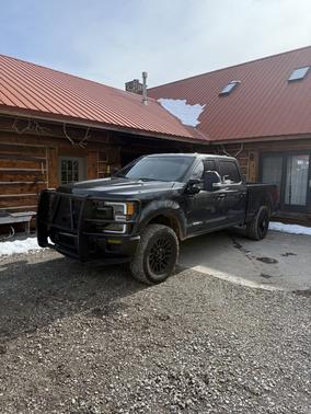 Black 2022 Ford F-350 Lariat