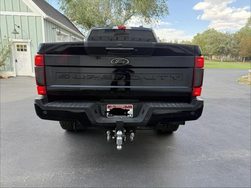 Black 2022 Ford F-350 Lariat