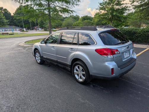 2013 Subaru Outback 2.5i Limited
