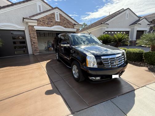 2010 Cadillac Escalade Base