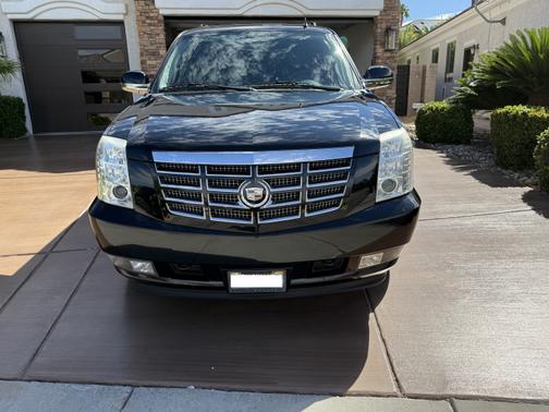 2010 Cadillac Escalade Base