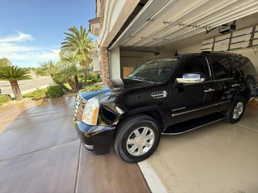 2010 Cadillac Escalade Base