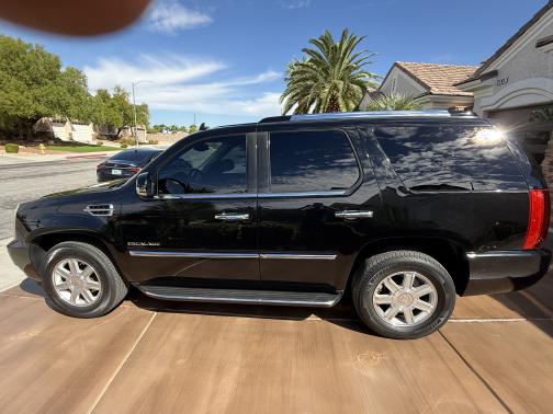 2010 Cadillac Escalade Base