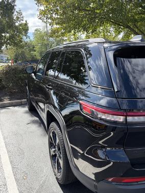 Black 2024 Jeep Grand Cherokee Limited