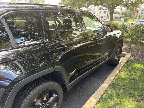 Black 2024 Jeep Grand Cherokee Limited
