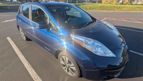 Blue 2017 Nissan Leaf SV