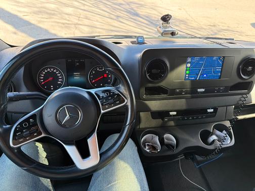 2022 Mercedes-Benz Sprinter 2500 Standard Roof