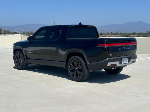 2023 Rivian R1T Adventure Quad-Motor Large Package