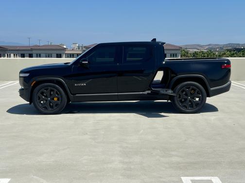 2023 Rivian R1T Adventure Quad-Motor Large Package