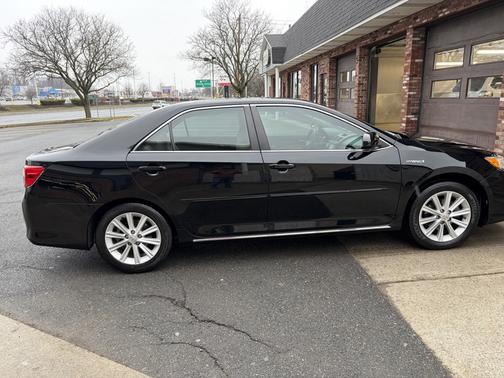2012 Toyota Camry Hybrid XLE
