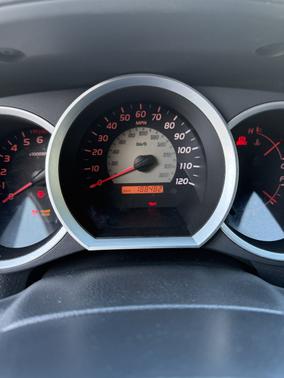 Silver 2005 Toyota Tacoma PreRunner Access Cab