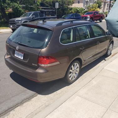 Brown 2011 Volkswagen Jetta SportWagen S