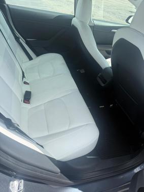 Silver 2022 Tesla Model 3 Performance
