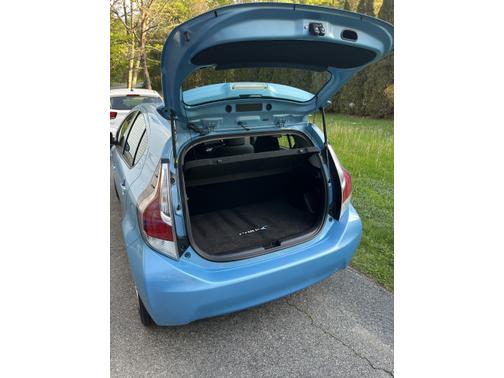 2015 Toyota Prius c Two
