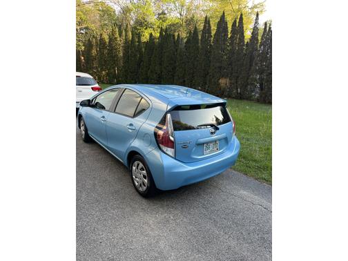 2015 Toyota Prius c Two
