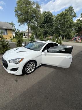 2013 Hyundai Genesis Coupe 2.0T Premium