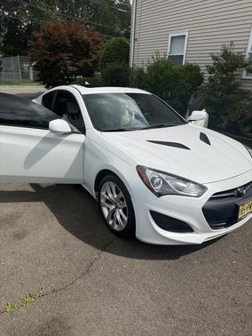 2013 Hyundai Genesis Coupe 2.0T Premium