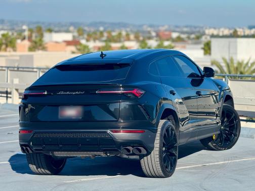 2019 Lamborghini Urus Base
