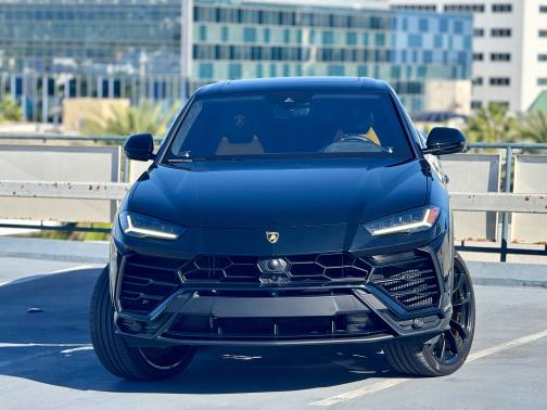 2019 Lamborghini Urus Base